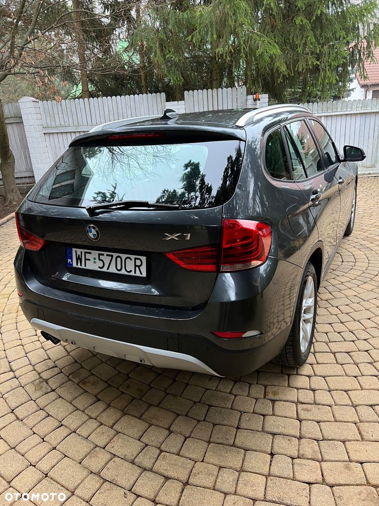 BMW X1 xDrive28i xLine - 8