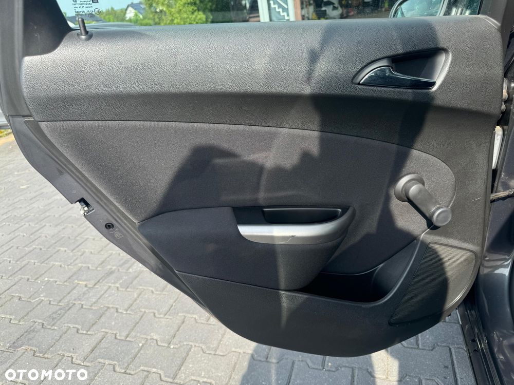 Opel Astra 1.4 Turbo Design Edition - 17