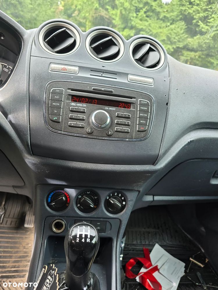 Ford Tourneo Connect - 12
