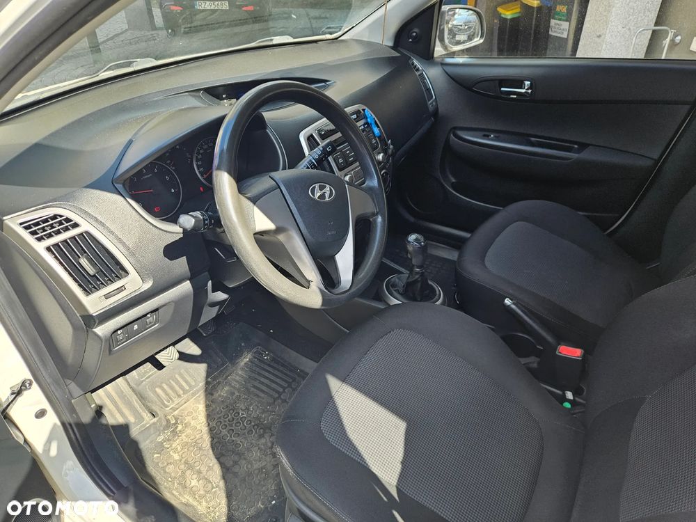 Hyundai i20 1.1 CRDi Classic + - 5