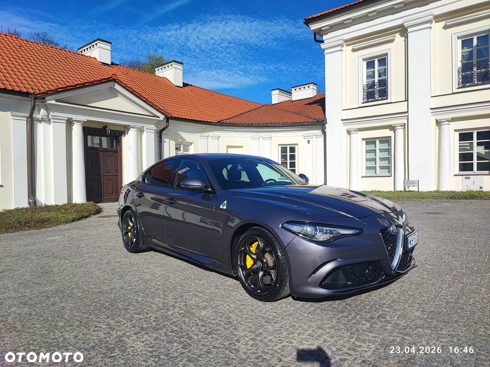 Alfa Romeo Giulia 2.9 V6 Bi-Turbo AT8 Quadrifoglio - 1
