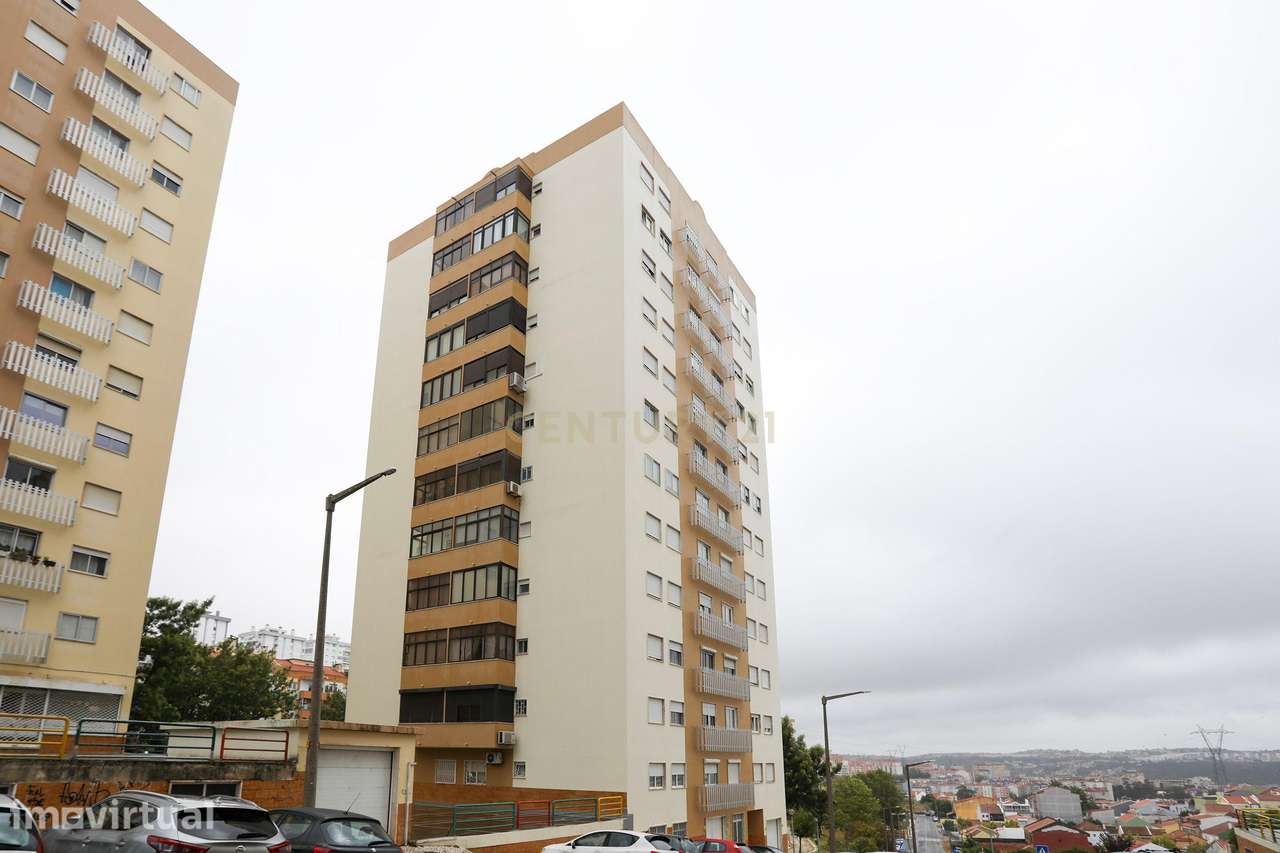 Apartamento T2 para Arrendamento com Garagem e Varanda- Arroja, Odivel - Grande imagem: 3/12