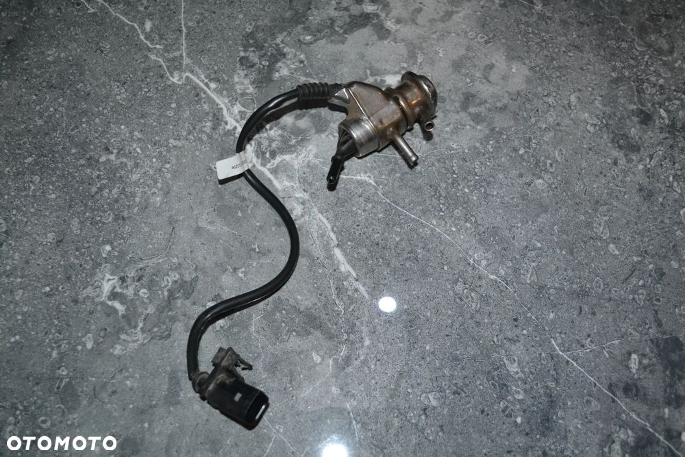 VW AUDI WTRYSK WTRYSKIWACZ ADBLUE 4G0131113D - 1