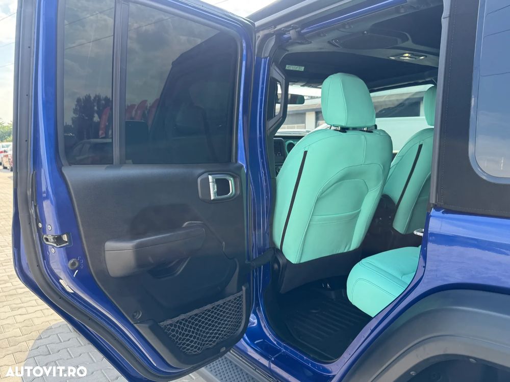 Jeep Wrangler - 19