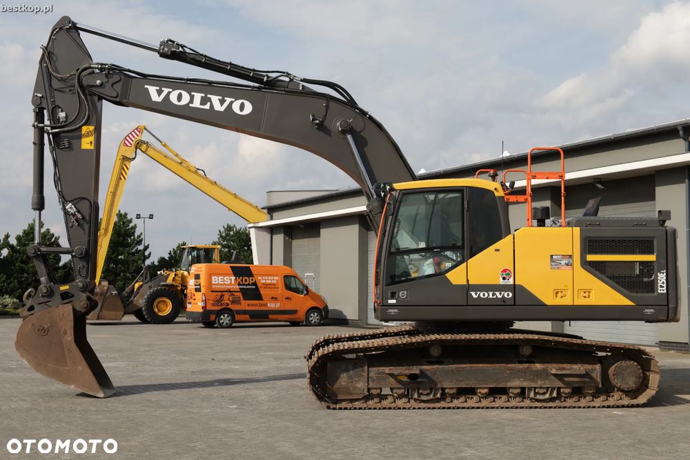 Volvo EC250EL - 3