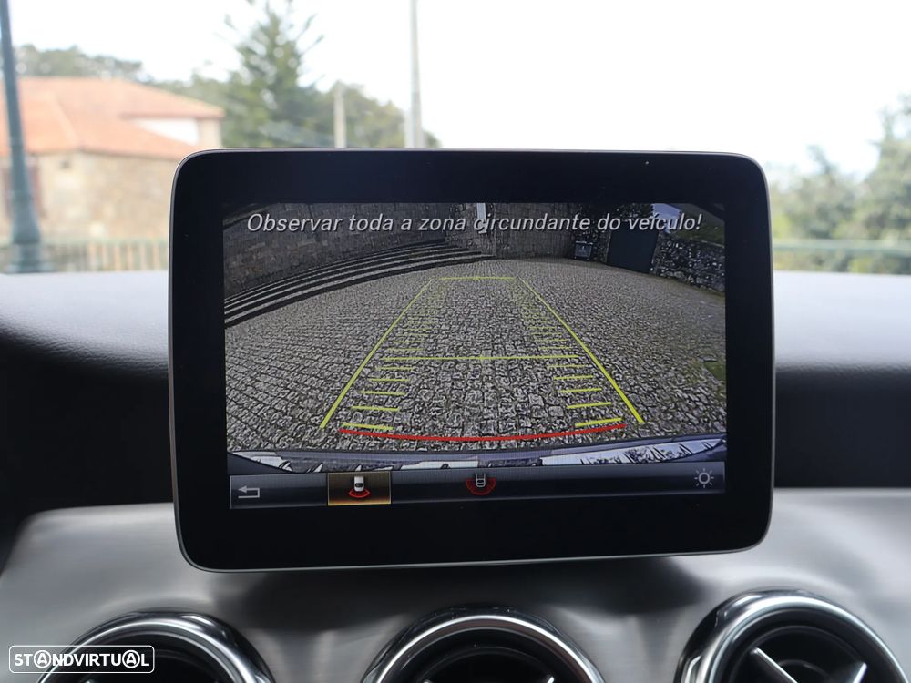 Mercedes-Benz GLA 180 d AMG Line - 21