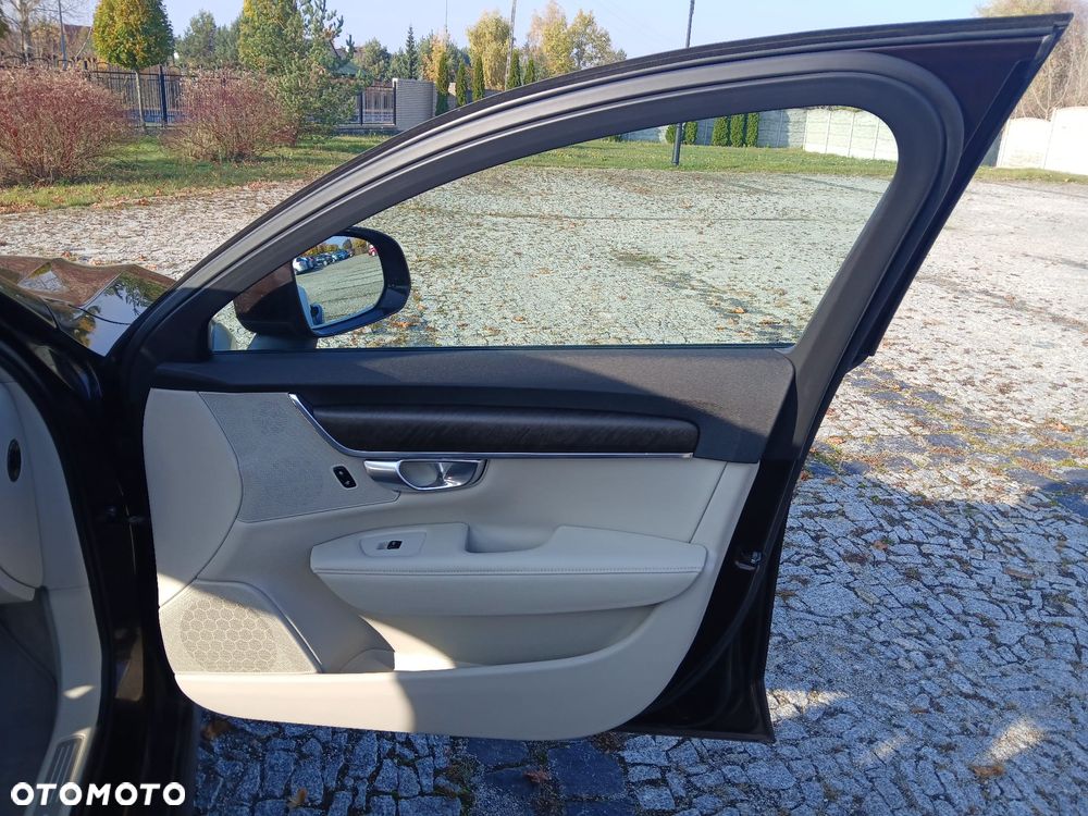 Volvo V90 Cross Country D4 AWD - 21