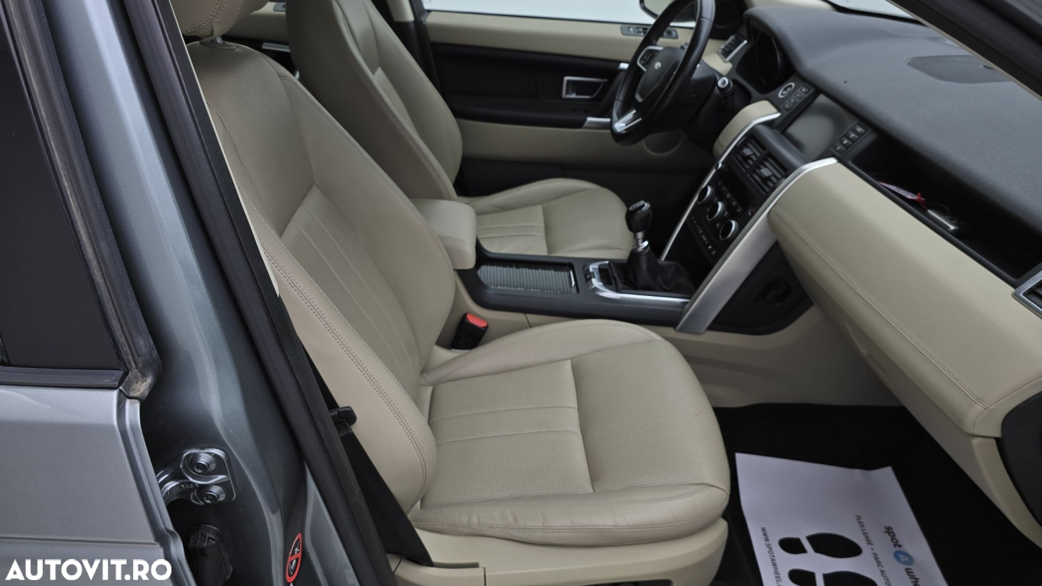 Land Rover Discovery Sport 2.0 l TD4 HSE - 19