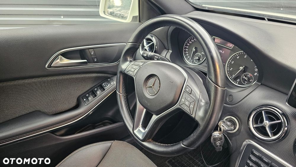 Mercedes-Benz Klasa A 180 (BlueEFFICIENCY) - 15