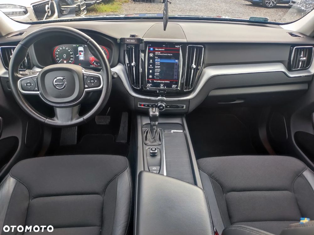 Volvo XC 60 D4 AWD Momentum - 8