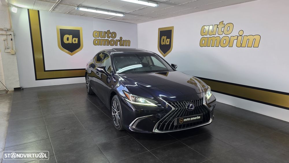 Lexus ES 300h Special Edition - 4