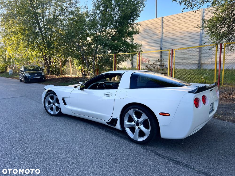 Chevrolet Corvette - 6