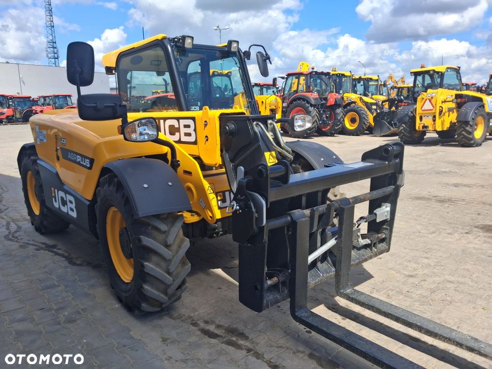 JCB 525-60 Agri Plus - 8