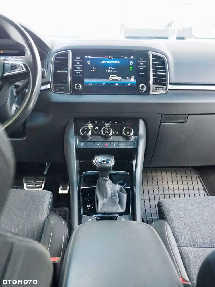 Skoda Karoq 1.5 TSI ACT 4x4 Style DSG - 8