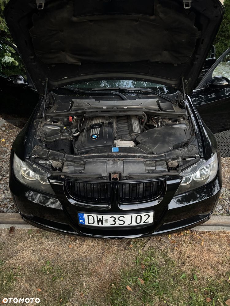 BMW Seria 3 325i - 22