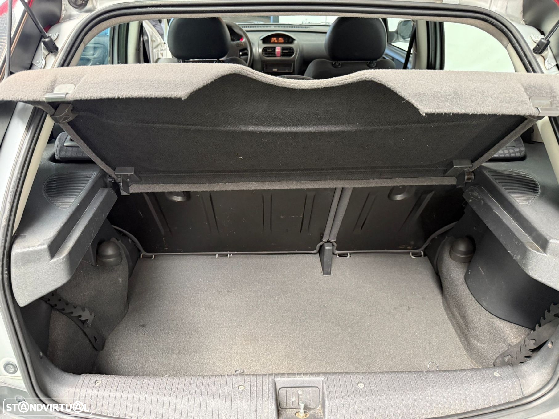 Opel Corsa 1.2 16V Confort - 10