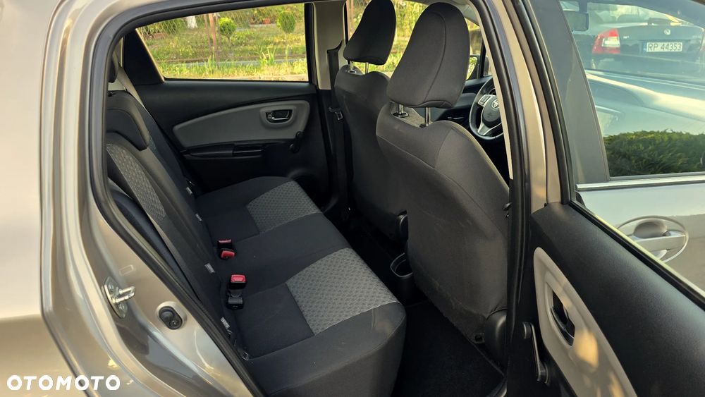 Toyota Yaris 1.33 Premium - 8