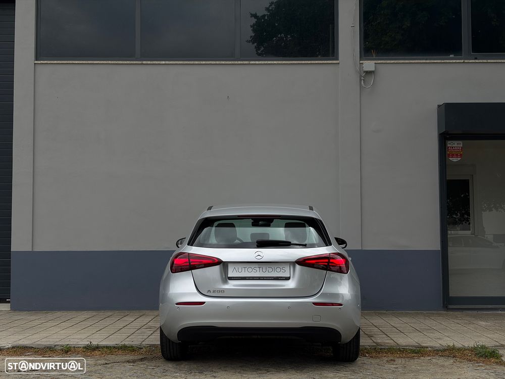 Mercedes-Benz A 200 - 18