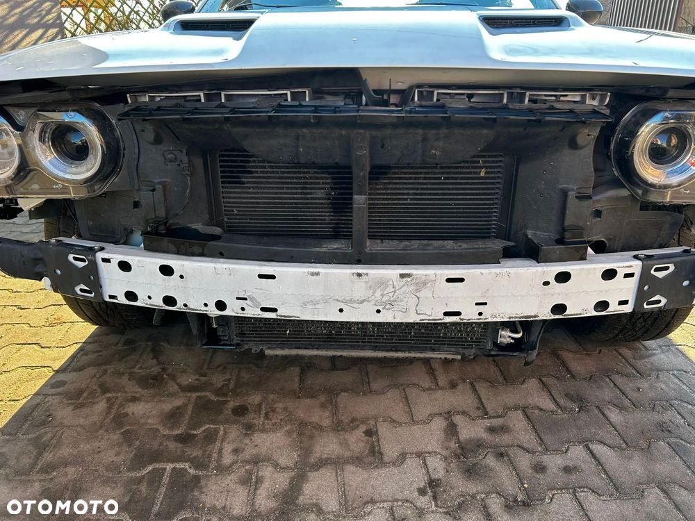 Dodge Challenger - 13