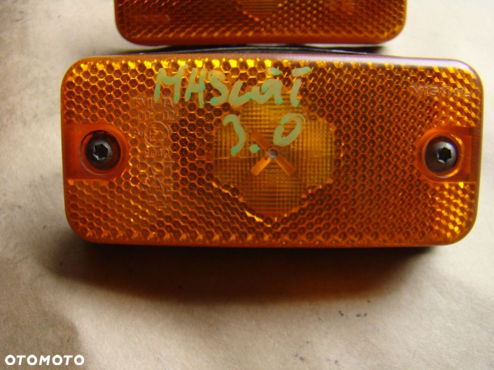 lampka obrysowa obrysówka oświetlenie renault mascott 04-10 - 2