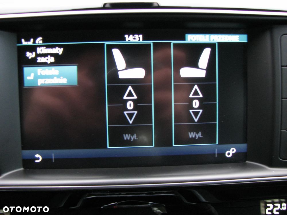 Jaguar XE D180 R-Dynamic S - 28