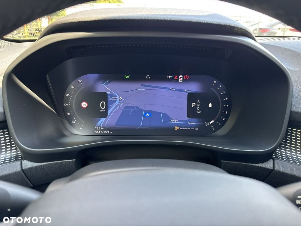 Volvo XC 40 B4 Plus Dark - 22