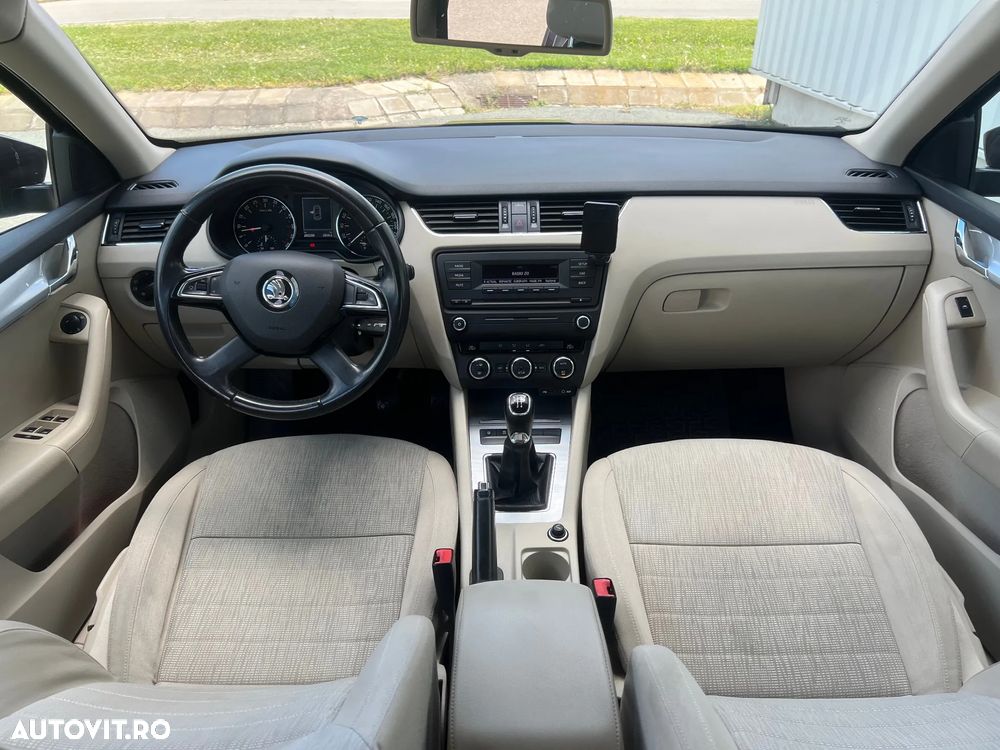 Skoda Octavia 1.6 TDI AMBITION - 20
