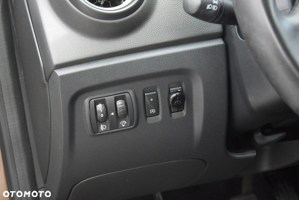 Renault Captur (ENERGY) TCe 90 INTENS - 27