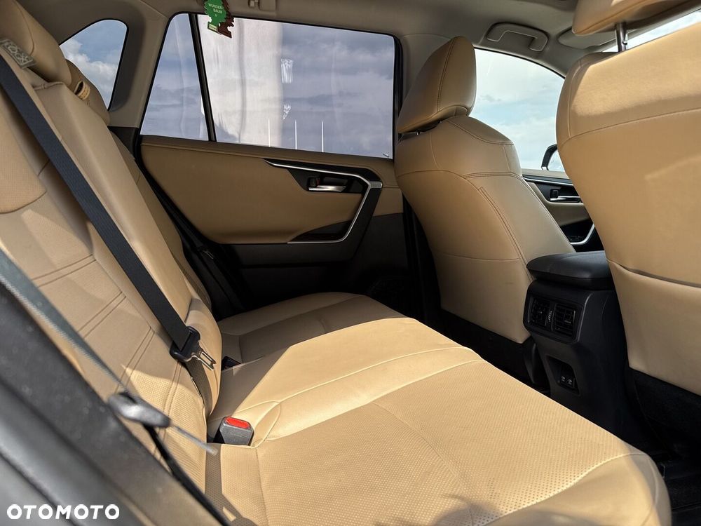 Toyota RAV4 - 11