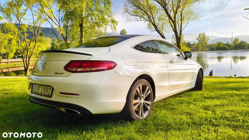 Mercedes-Benz Klasa C 300 7G-TRONIC AMG Line - 18