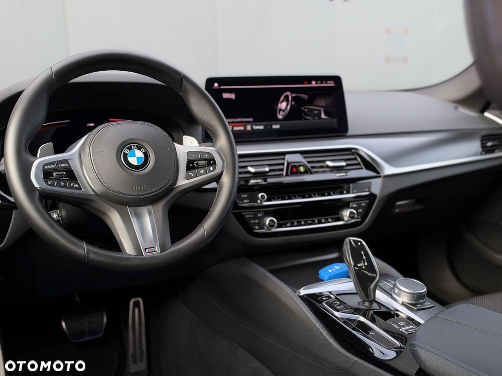 BMW Seria 5 530i mHEV M Sport sport - 12