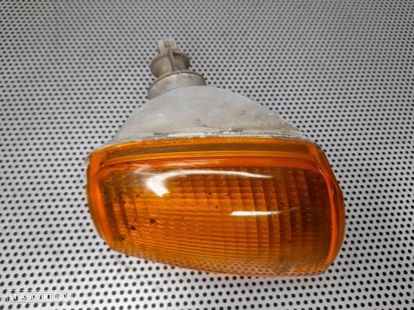 Farolim Pisca Frente Esq Volkswagen Polo (86C, 80) - 2