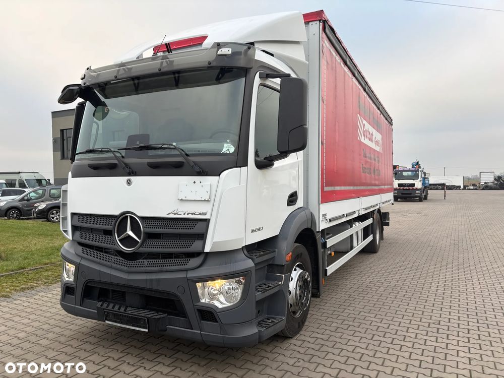 Mercedes-Benz Actros MP5 1830 (nie Antos , 1836, 1840, 1842, 1845) firanka , burta , - 1