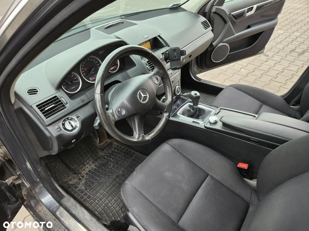 Mercedes-Benz Klasa C 200 CDI BlueEff Elegance - 17