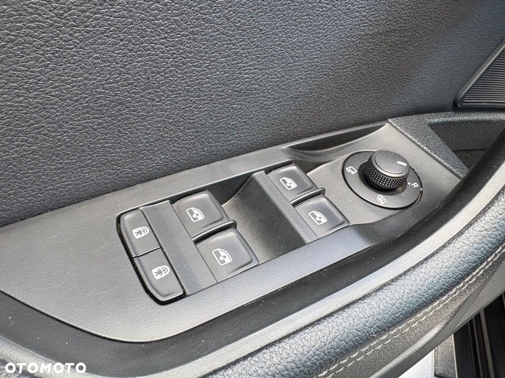 Skoda Superb 2.0 TDI SCR Style DSG - 22
