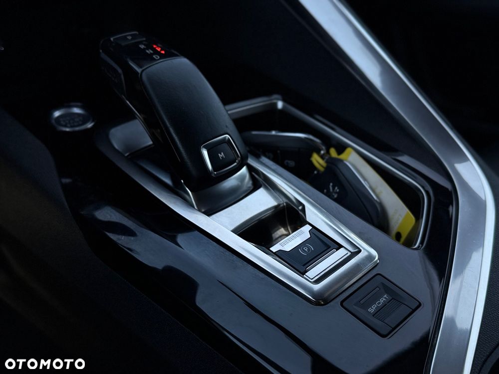 Peugeot 3008 PureTech 180 Stop & Start GPF EAT8 Allure - 18