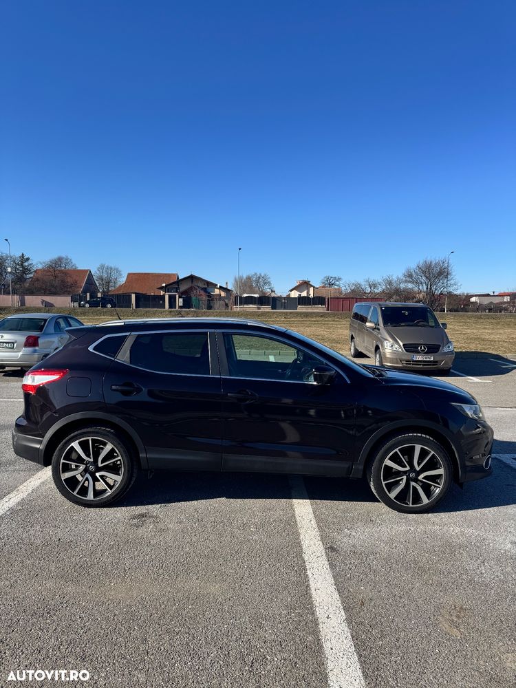 Nissan Qashqai 1.6 DCI Xtronic TEKNA - 2