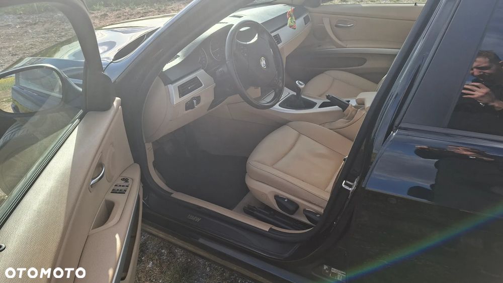 BMW Seria 3 320d - 5