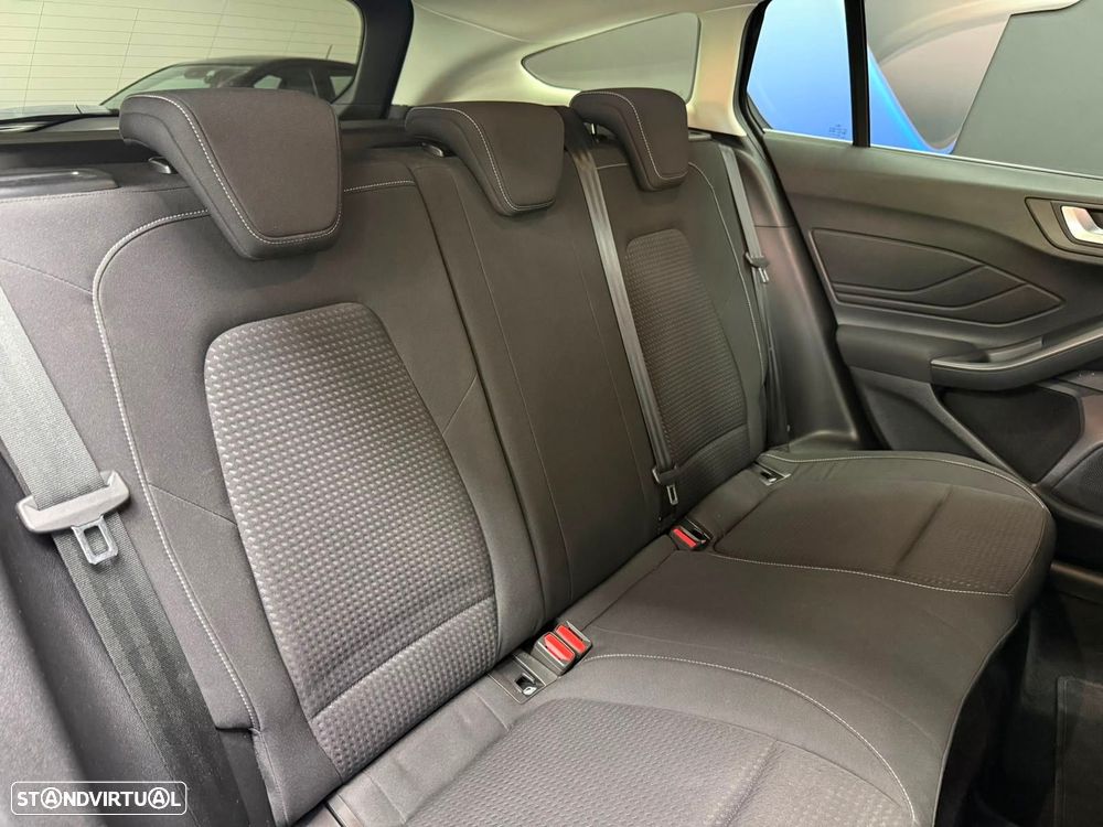 Ford Focus SW 1.5 TDCi EcoBlue Business - 41