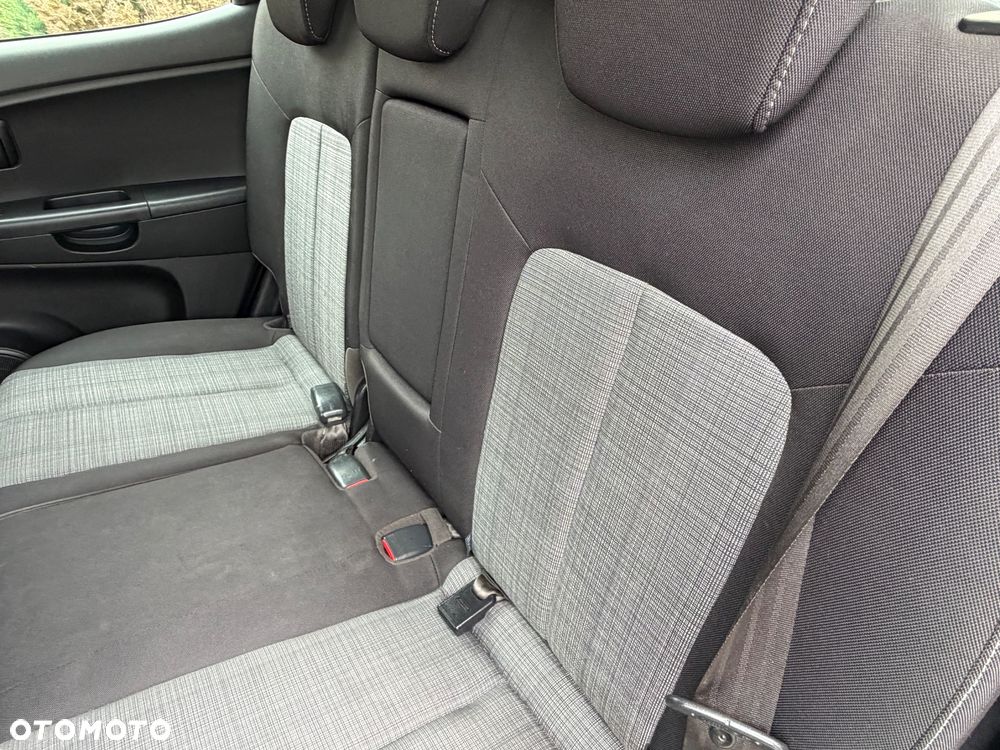 Kia Venga 1.6 L - 36
