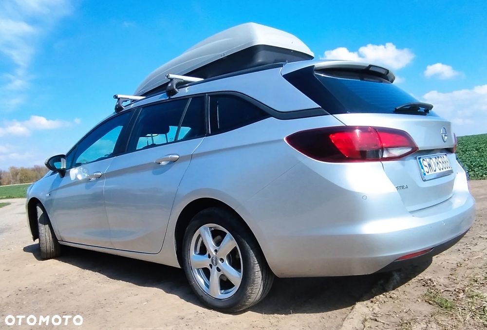 Opel Astra 1.6 D (CDTI) Start/Stop Dynamic - 9