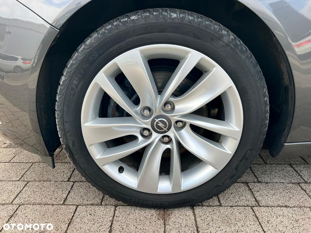 Opel Insignia - 21