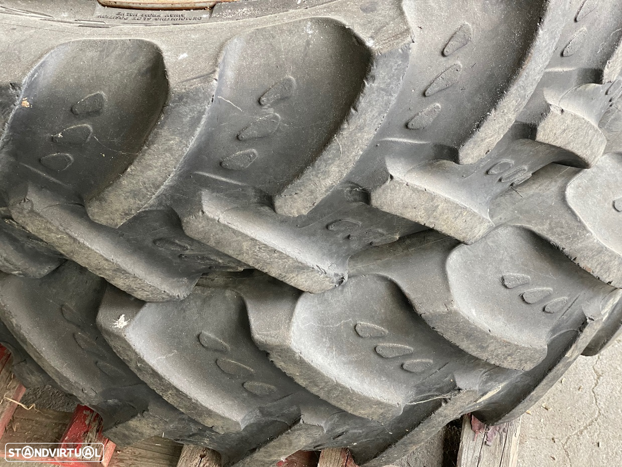 BKT 210/95 R18 // BKT 320 / 85 R28 - 3