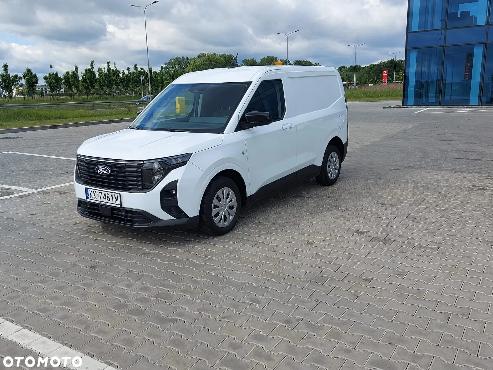 Ford Courier - 18