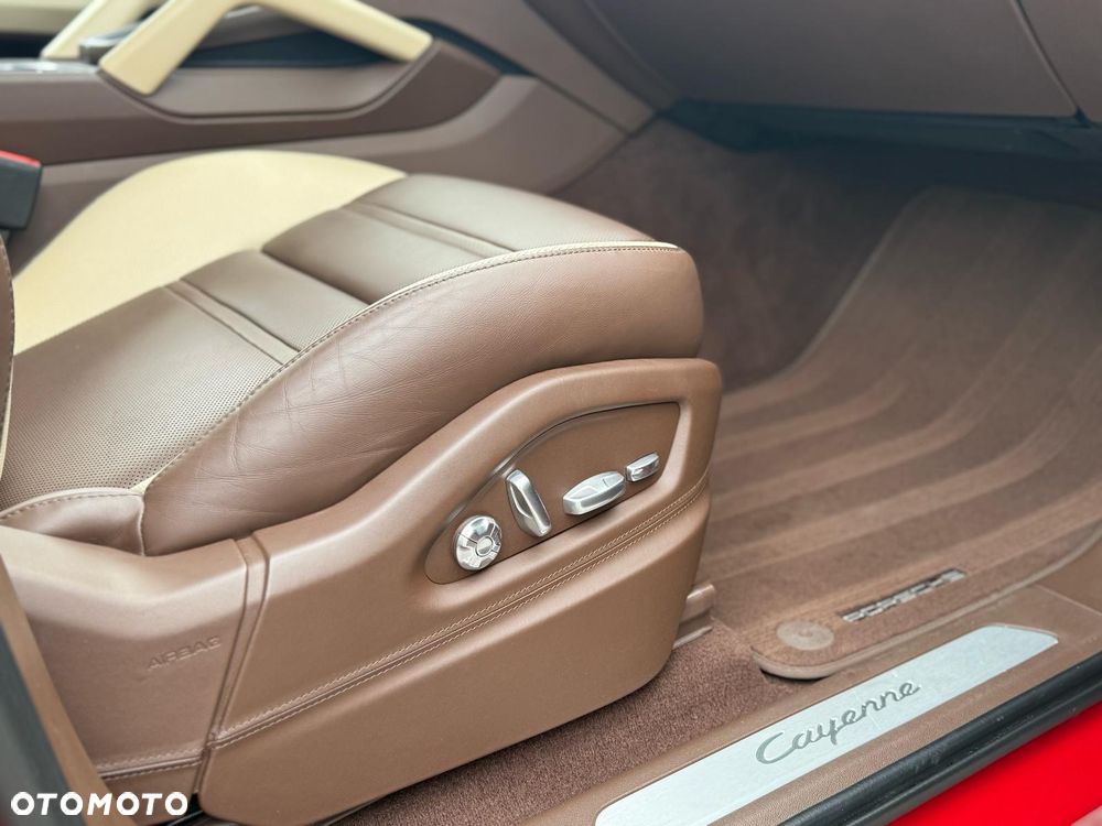 Porsche Cayenne - 20