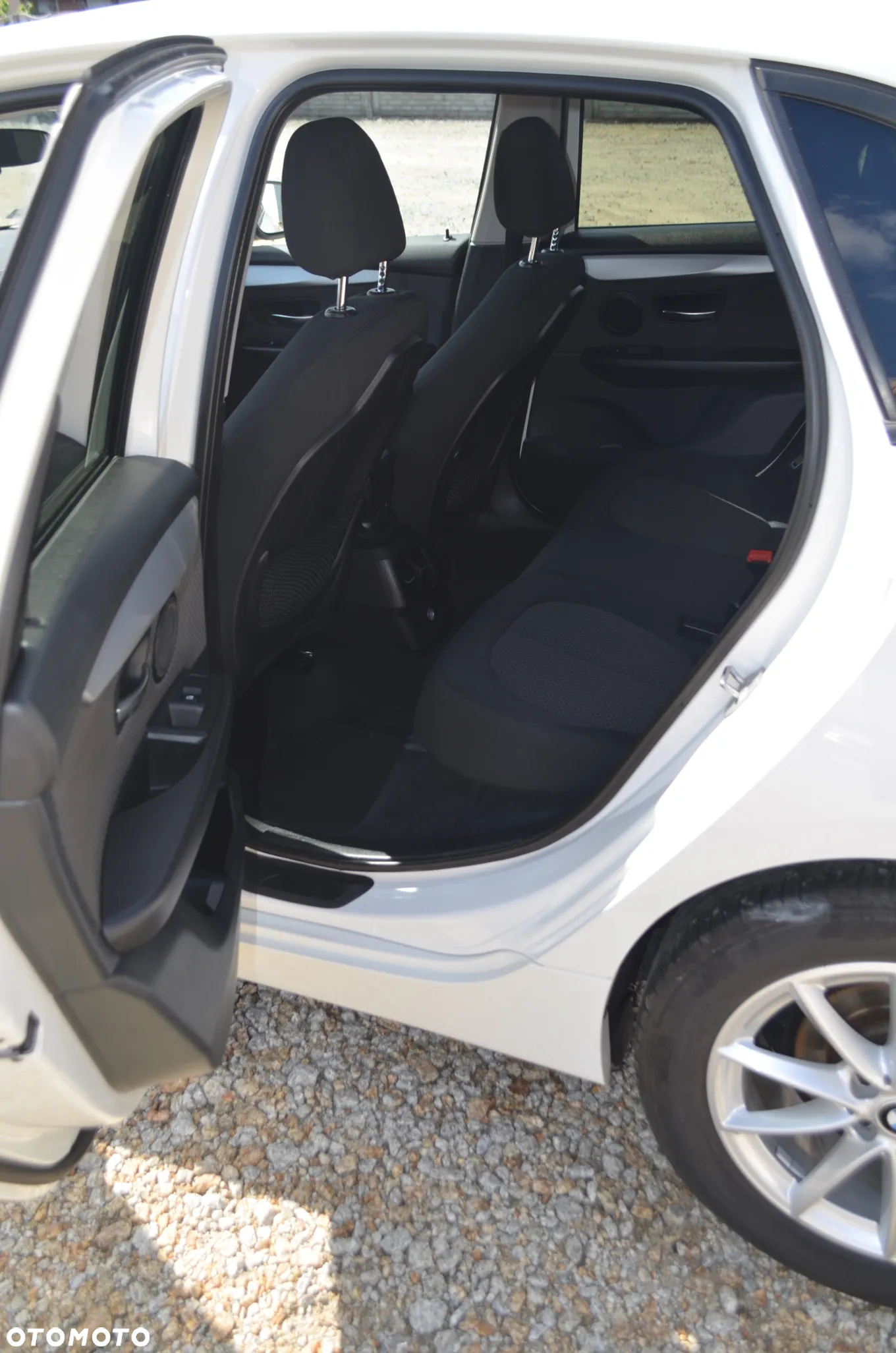 BMW Seria 2 216d - 10