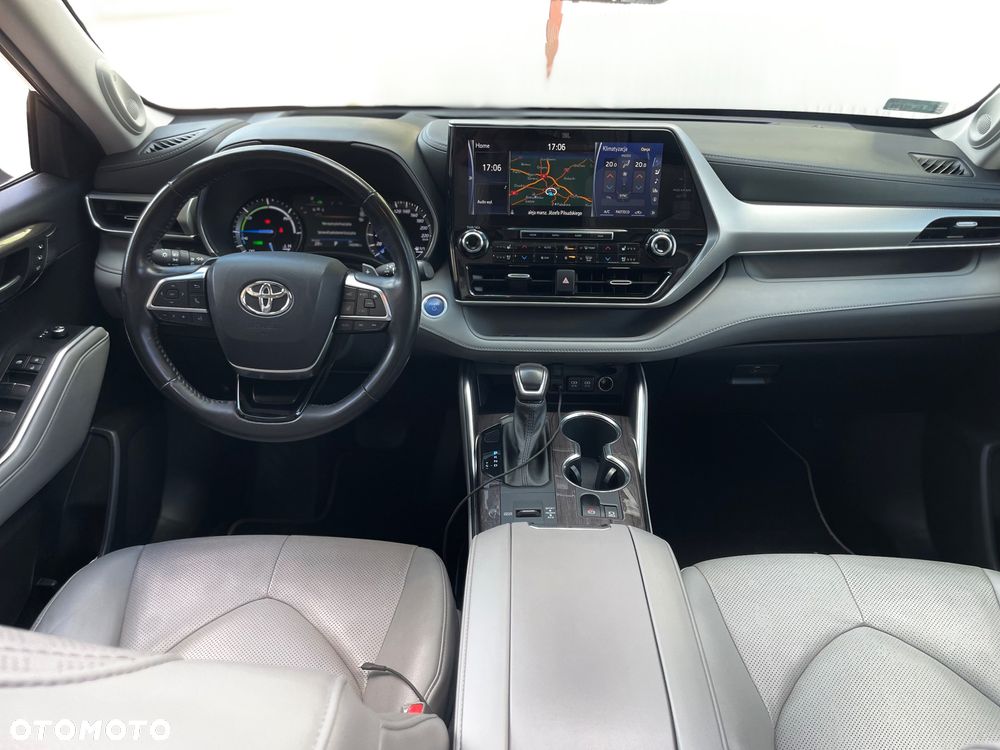 Toyota Highlander 2.5 Hybrid Executive - 29