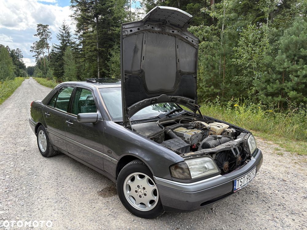 Mercedes-Benz Klasa C 180 T Elegance - 33