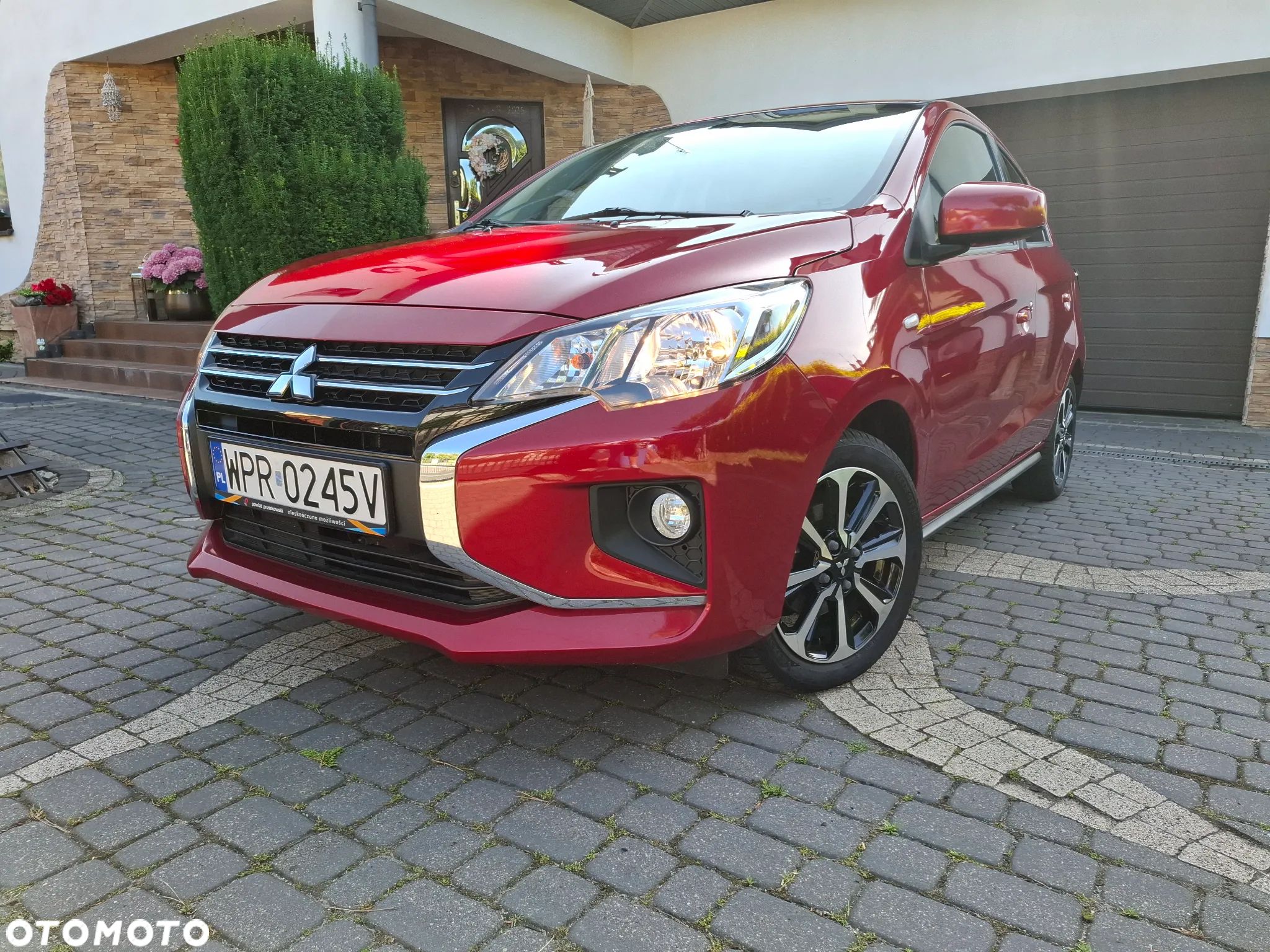 Mitsubishi Space Star - 1