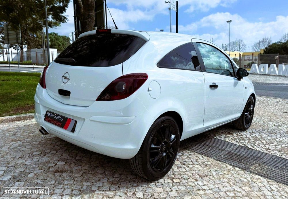 Opel Corsa 1.2 Black Edition 129g - 3